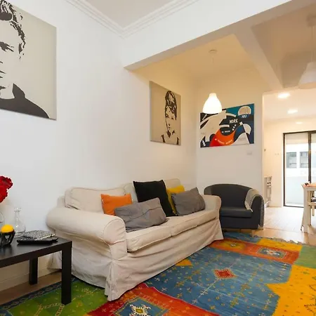 Five Spacious Bedroom In Alameda * 리스본